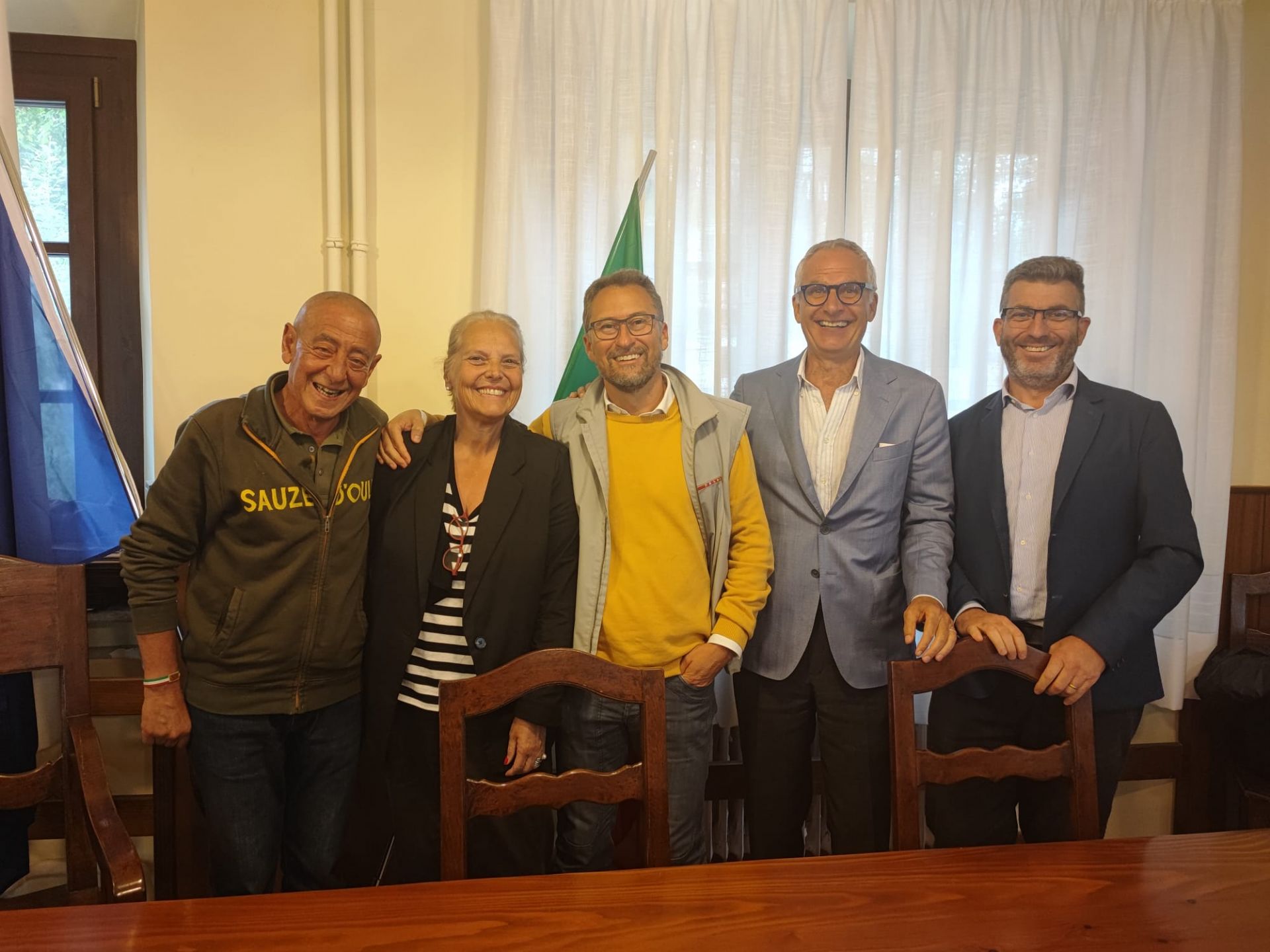 Immagine dei componenti della giunta Unione Montana Comuni Olimpici Vialattea. Il primo da sinistra il Sindaco di Sauze d'Oulx Mauro Meneguzzi, presidente dell'Unione.