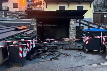 Foto area ecologica bruciata